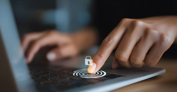 Fingerprinting – jak działa cyfrowy odcisk palca w sieci i gdzie znajduje zastosowanie?