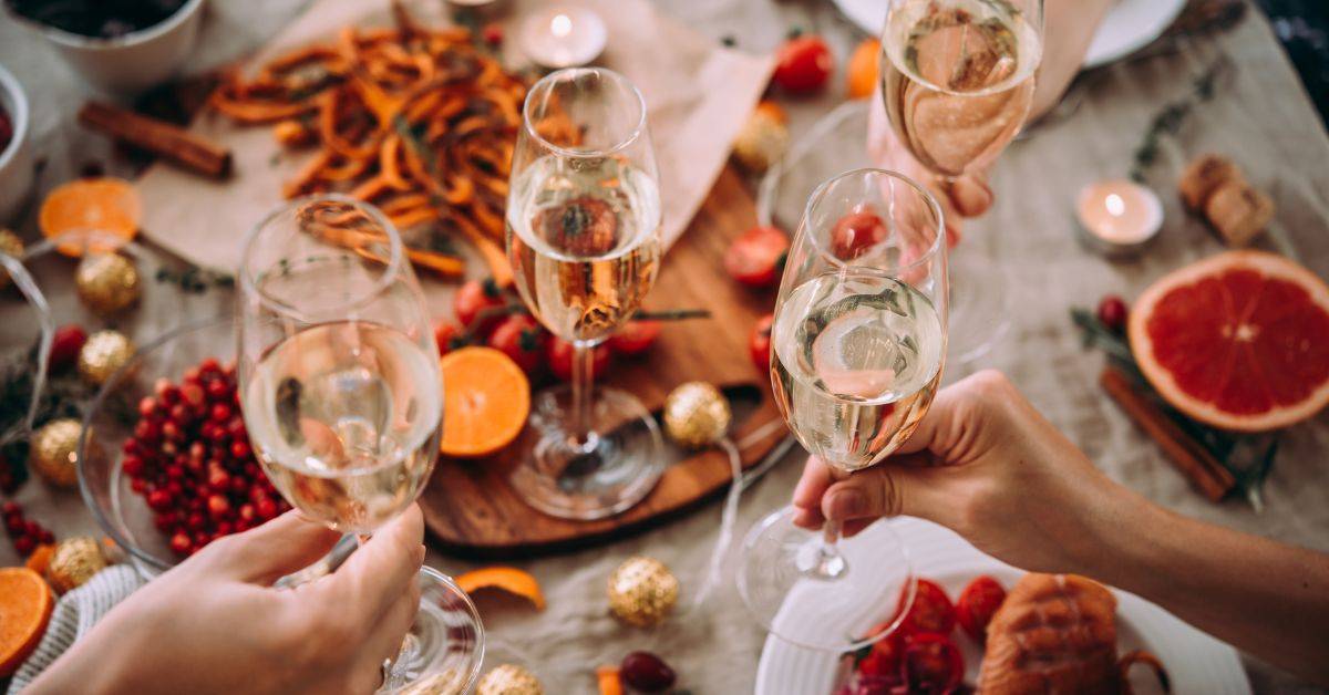 Impreza w stylu hiszpańskim – jak zorganizować event integracyjny, który zachwyci zespół?