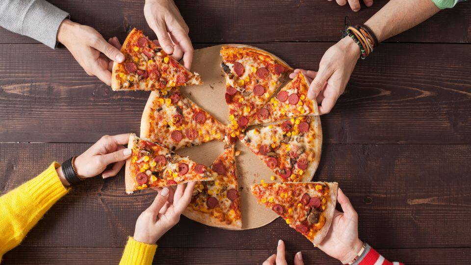 Pizza Day – pomysły na organizację firmowego wydarzenia z pizzą w roli głównej