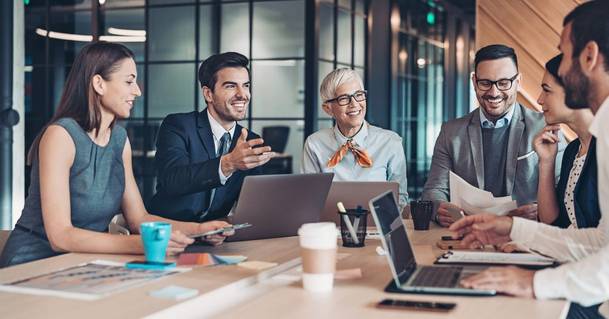 Jak sformułować biznesowe życzenia świąteczne?