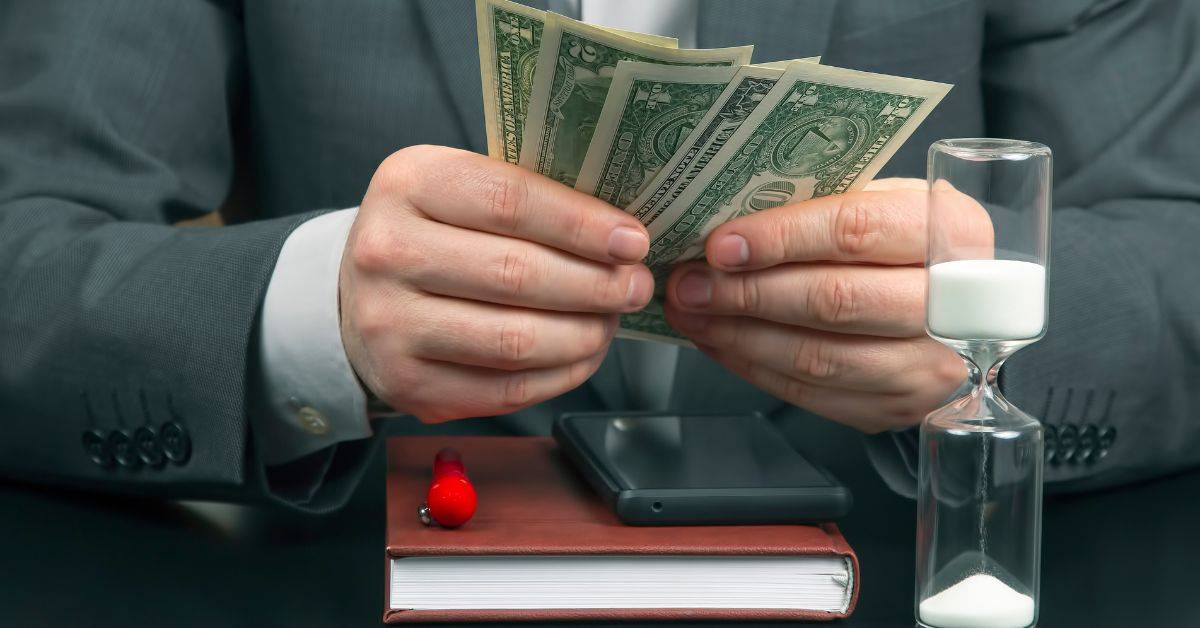 Ile wynosi najniższa krajowa – jakie są stawki w 2025 roku?