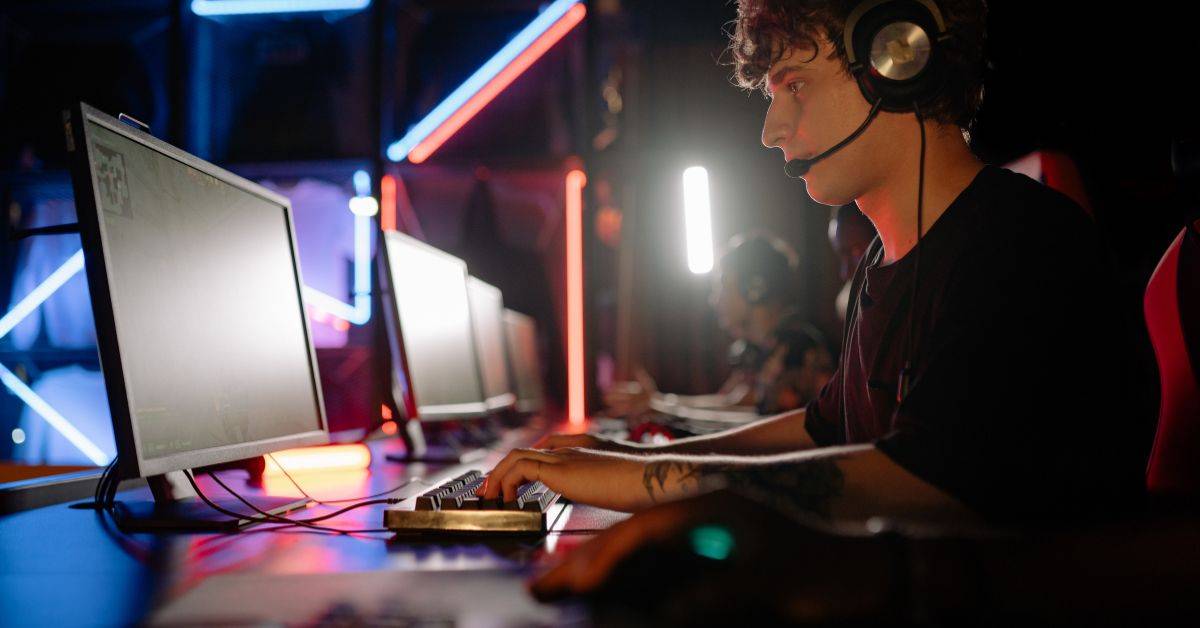 Vishing – czym jest i jak chronić firmę przed oszustwami telefonicznymi?